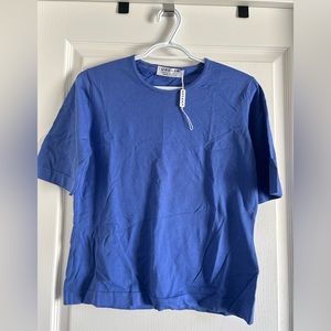 100% Cotton Blue t-shirt - Size Medium